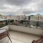 Apartamento Aconchegante E Bem Localizado!